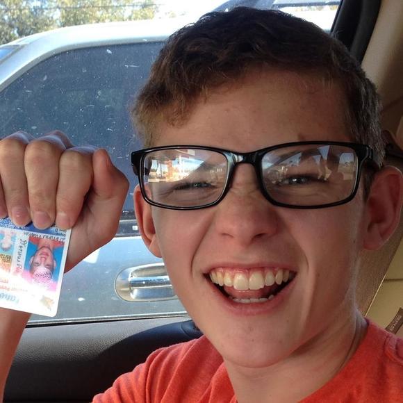 Meet your Posher, Stephanie - Picture 1 of 1